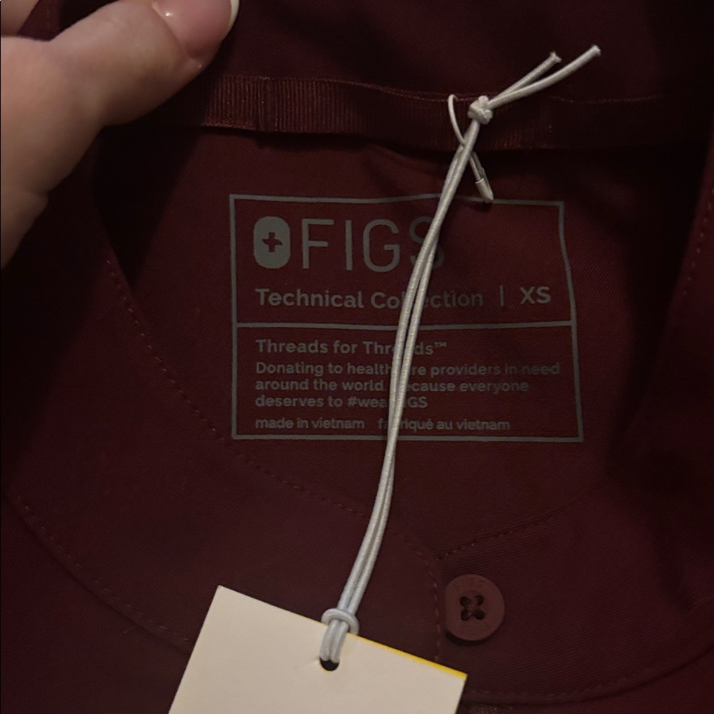 Figs scrub top - Picture 3 of 3